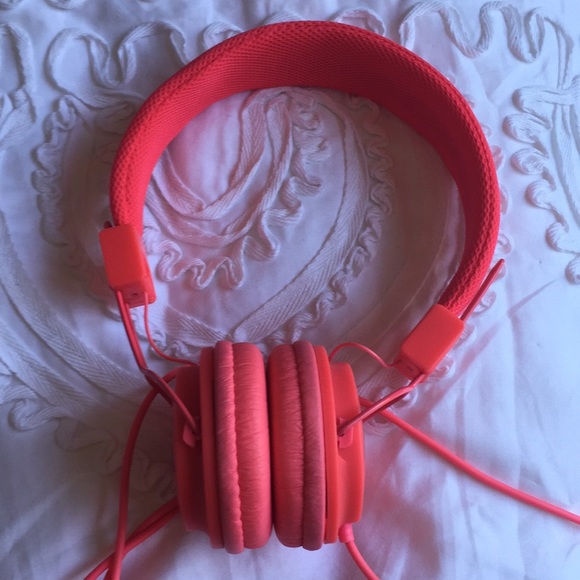 PINK Headphones - Picture 3 of 3